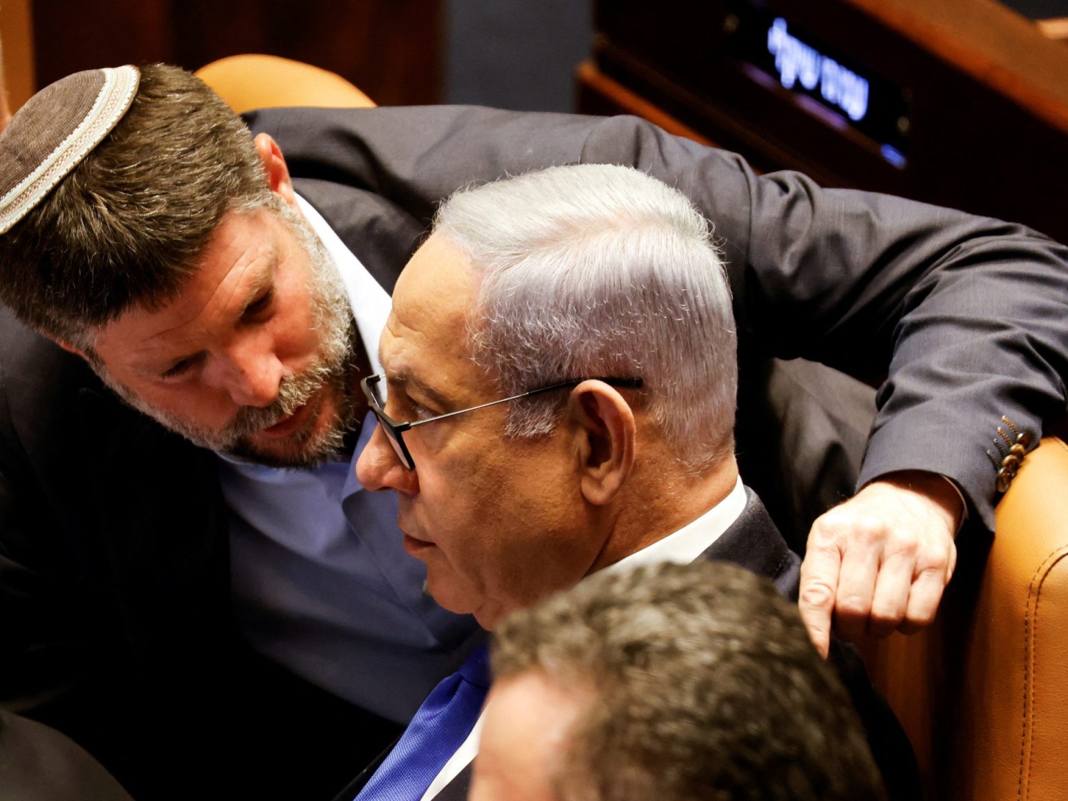 RC2M92AXO8F1 1704673569