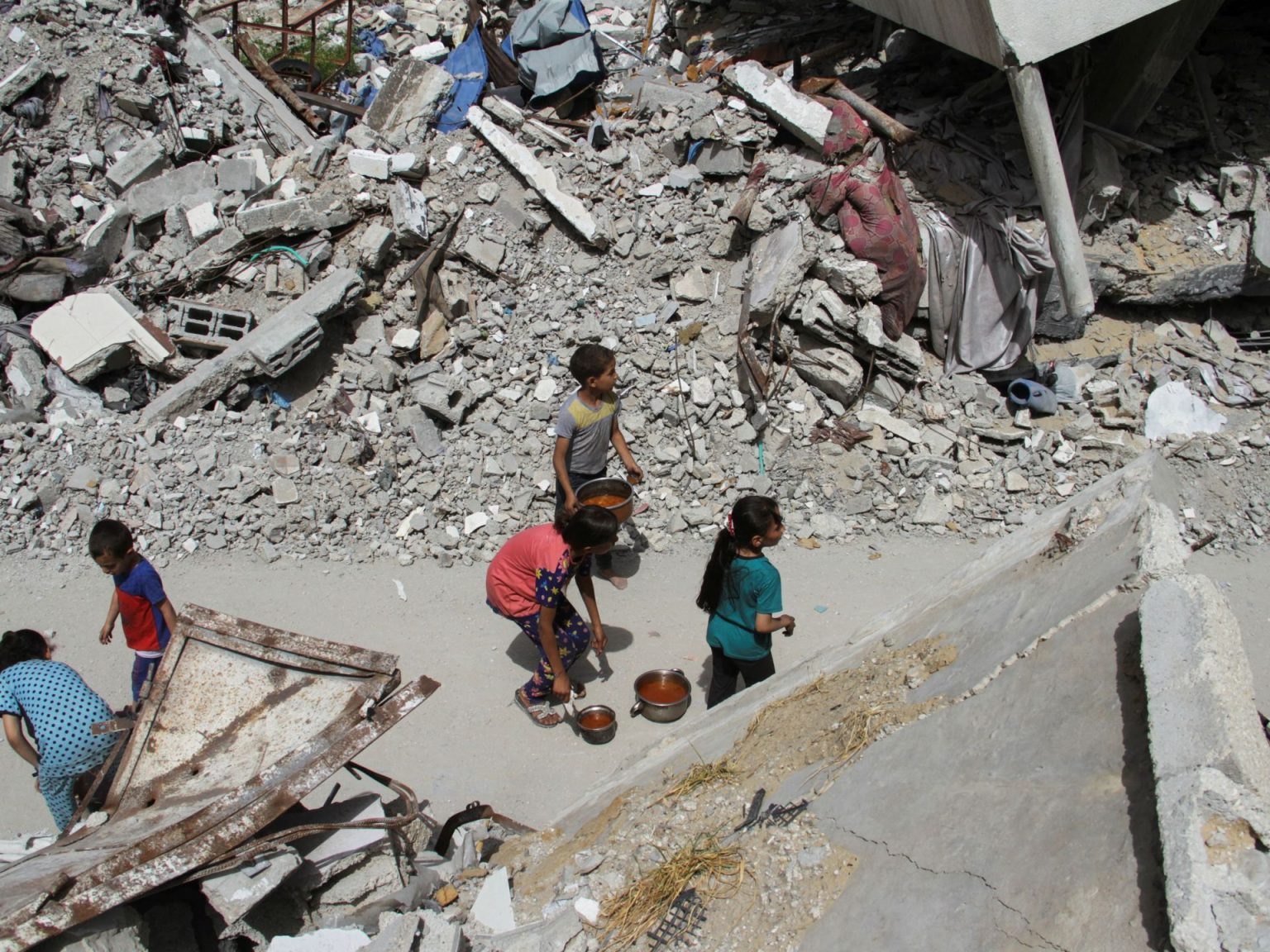 RC2PB7A7QOT6 1713935253