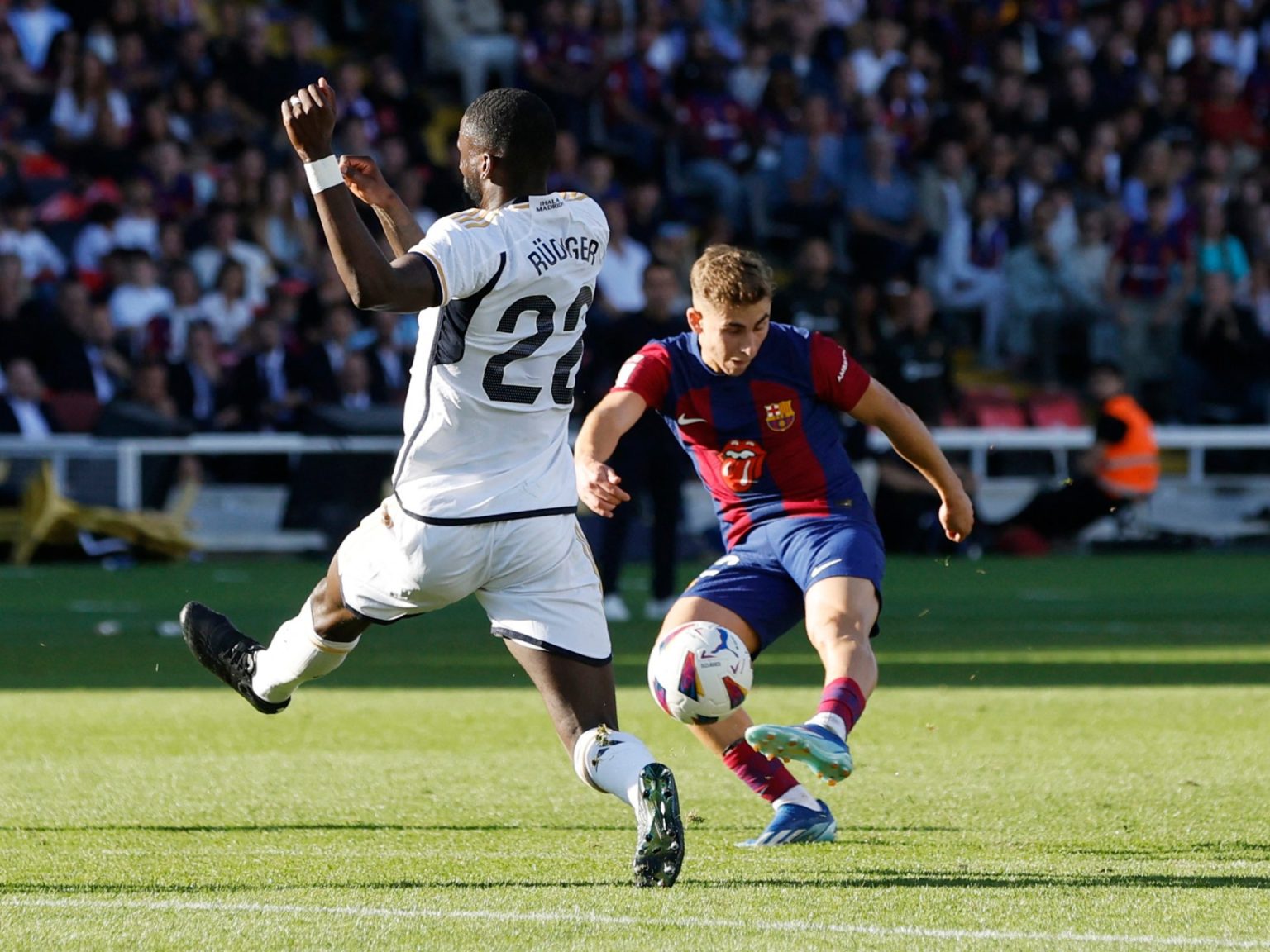 UP1EJAS15GNHD 1701875291