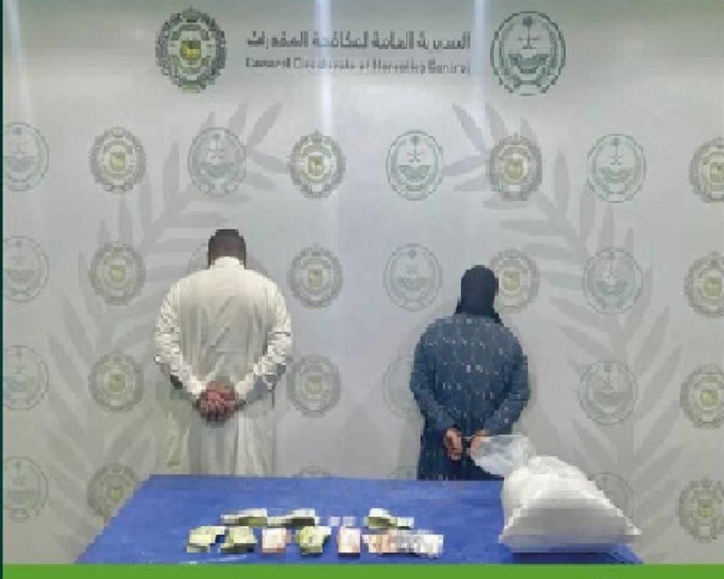 القبض على مقيم ومقيمة بالمنطقة الشرقية لترويجهما 11 كيلوجرامًا من الشبو ajel2F2024 042F15686a7a 184e 4930 903d 9b5692e801aa2F2000