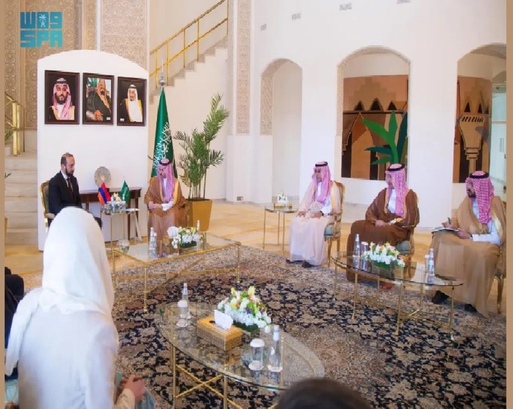 ajel2F2024 042F4e1ddf69 cb30 4150 934e 51b74da213212F102