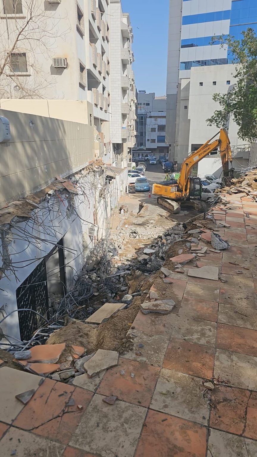 نائب أمير مكة يوجه بإزالة تعدٍ على شارع بحي العزيزية ajel2F2024 042Fef813bd0 40ef 4362 95f5 c73d5ec8ef552F2f0c4479 27b8 43ef 9e06 992ffde1fac7