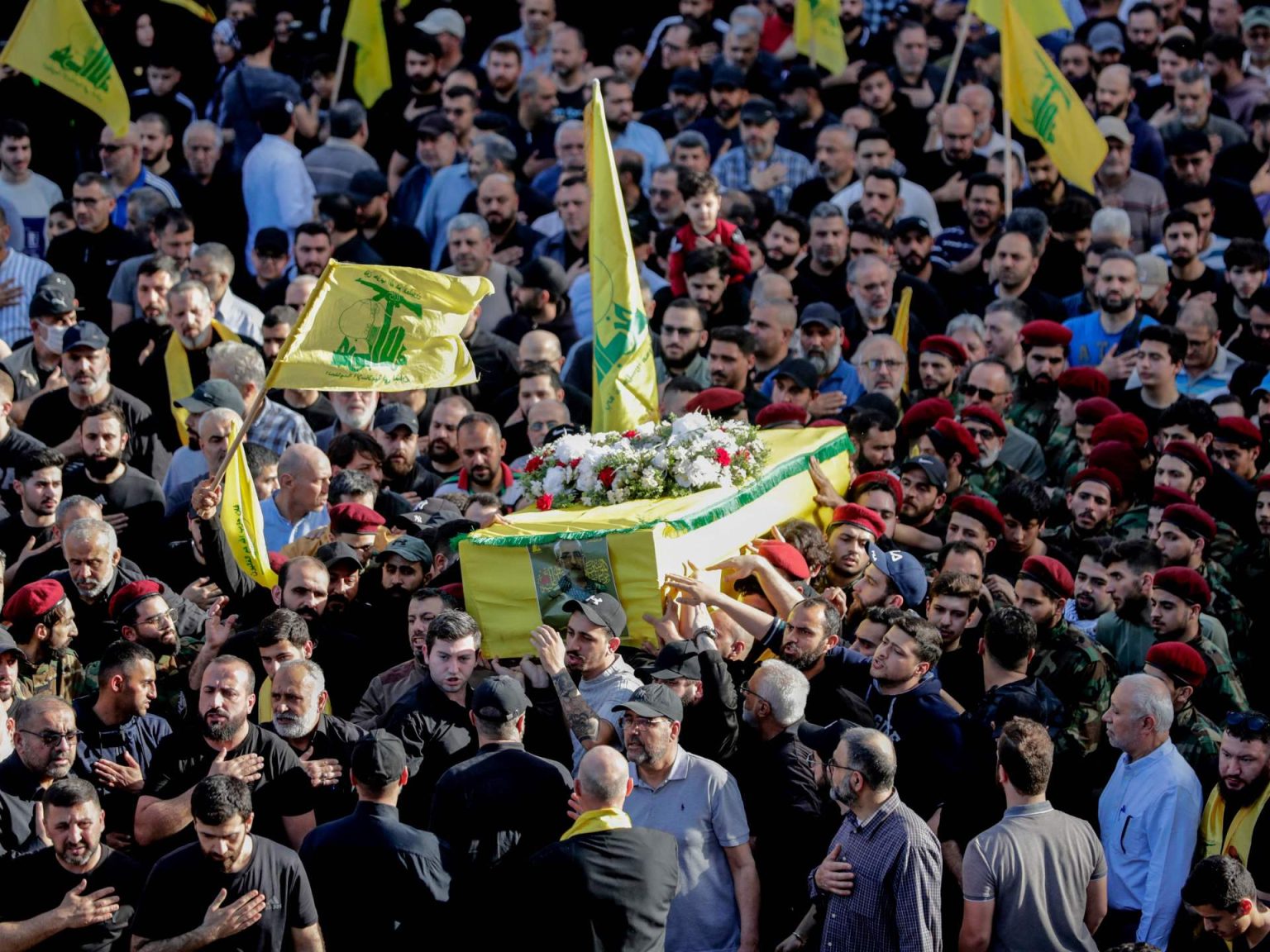 حزب الله يستهدف قوات إسرائيلية وينعى أحد مقاتليه بجنوب لبنان doc 34n866c 1712152605