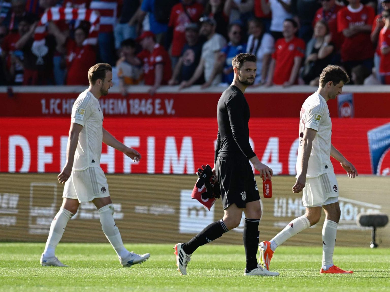 يواجه أرسنال بدوري الأبطال.. بايرن ميونخ مهدد بموسم صفري لأول مرة منذ 2012 doc 34nt3m4 1712578423