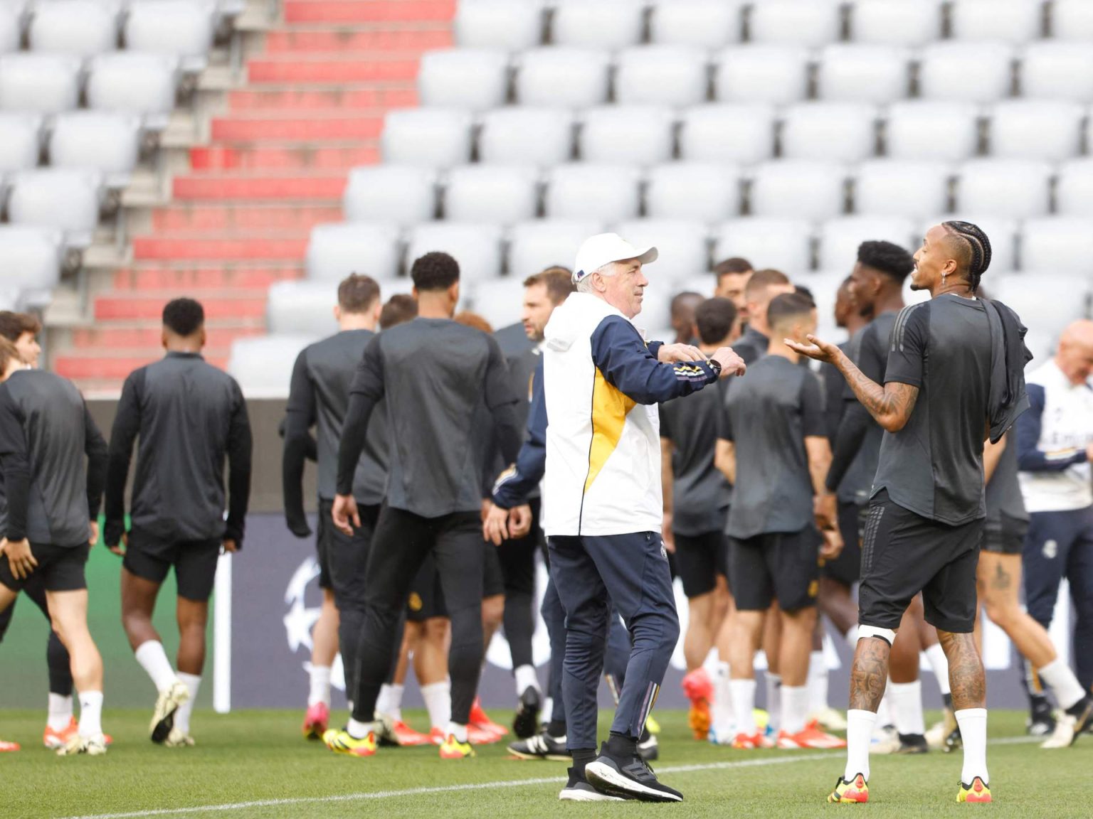 أنشيلوتي يحذر: الجميع يعلم قدرات ريال مدريد في دوري أبطال أوروبا doc 34qh2pf 1714474621