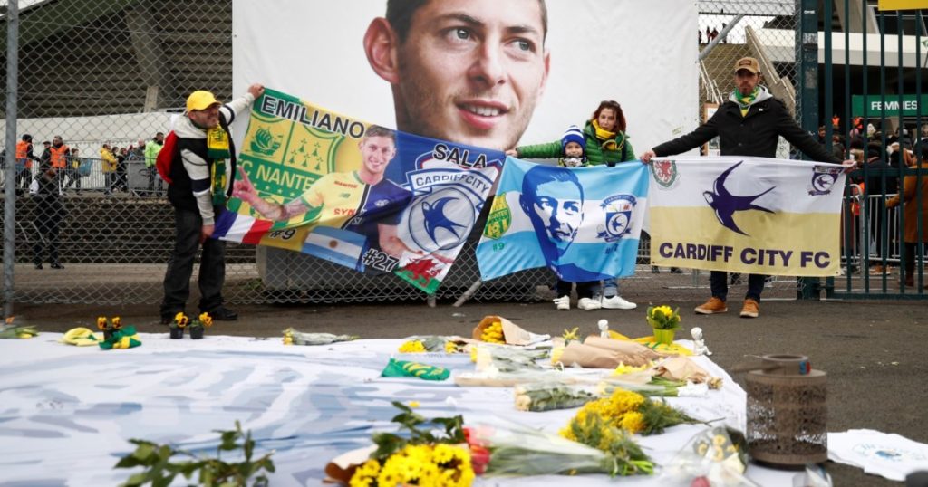 كارديف يطالب بـ130 مليون دولار.. وفاة الأرجنتيني سالا قد تتسبب بإفلاس نانت الفرنسي e7c912c6 246c 4612 b0c4 eea485982363