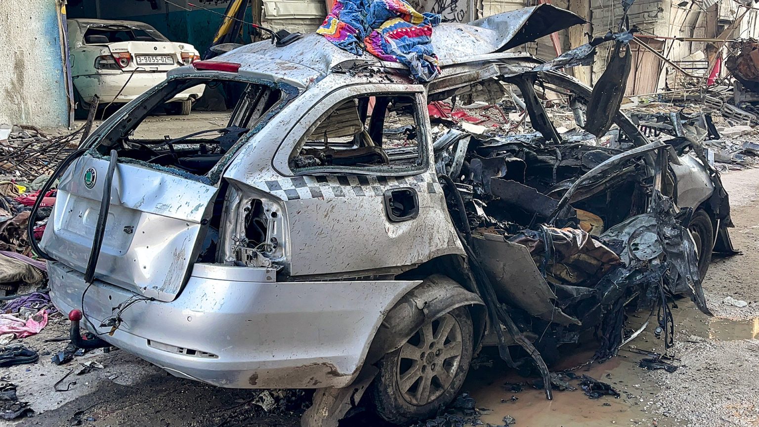 صحف عالمية: إسرائيل لن تكسب الحرب ونتنياهو سيأخذ بايدن في رحلة خطيرة image 1712824345