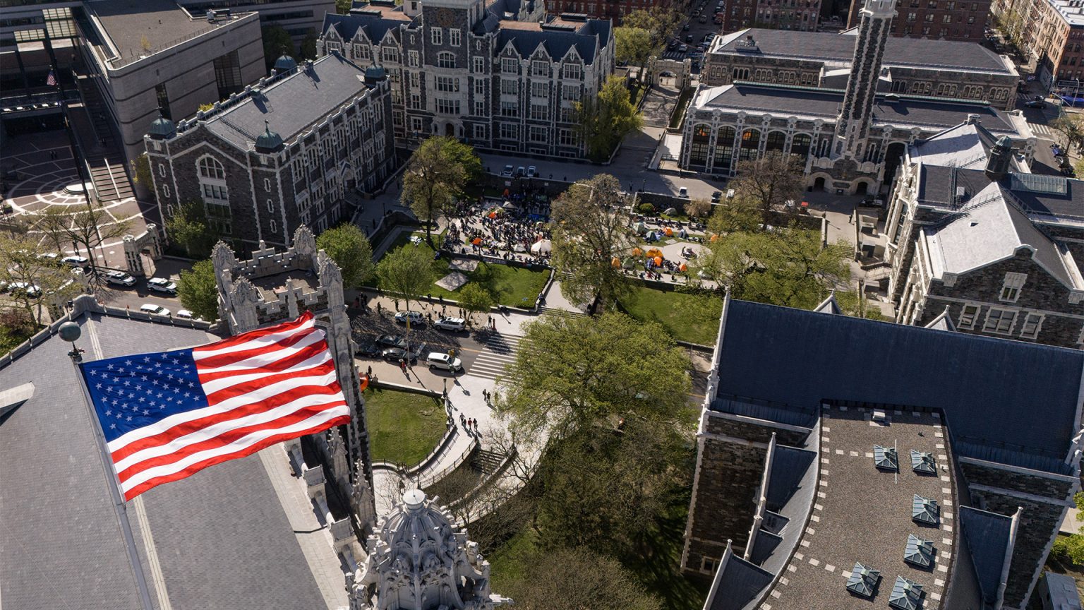 الاحتجاجات بالجامعات الأميركية تتوسع ومنظمات تندد بانتهاكات ضد المتظاهرين image 1714085549