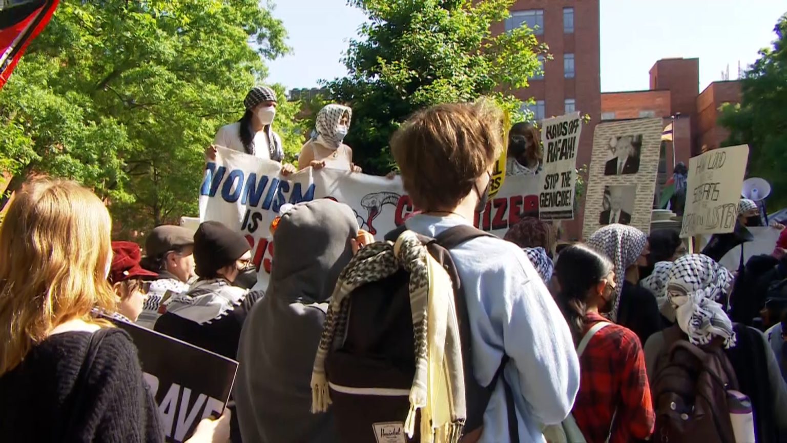 جامعات تنتفض نصرة لغزة.. ما الذي حرك الغضب بقلاع المعرفة الأميركية؟ image 1714208941