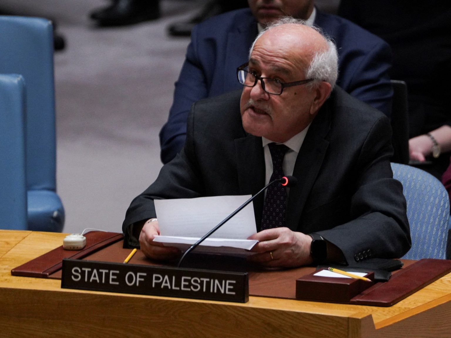 لوتان: نعم بالإمكان إعادة إطلاق مسار الاعتراف بدولة فلسطين riad mansour 1713714291