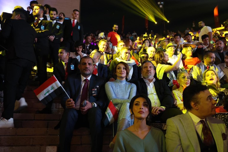مهرجان بابل يستضيف العرب والعالم.. هل تعافى العراق ثقافيا وفنيا؟ 3 حضور غفير من قبل الجماهير خلال فعاليات المهرجان (صفحة المهرجان على موقع الفيس بوك).jpg