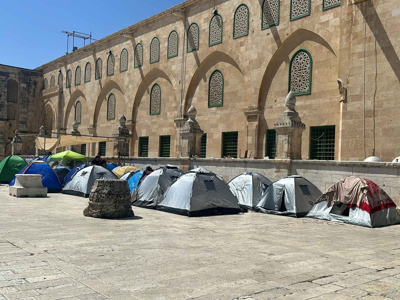 الاحتلال يواصل اعتقال المعتكفين بالأقصى يبسيسي1 1712223618