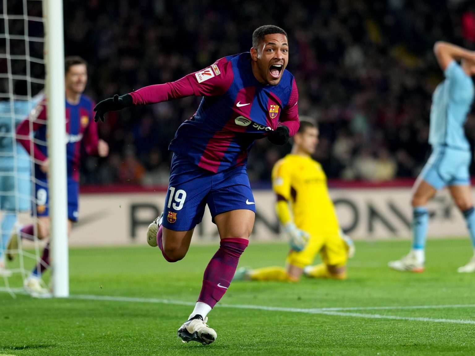 1975712261 1706730720