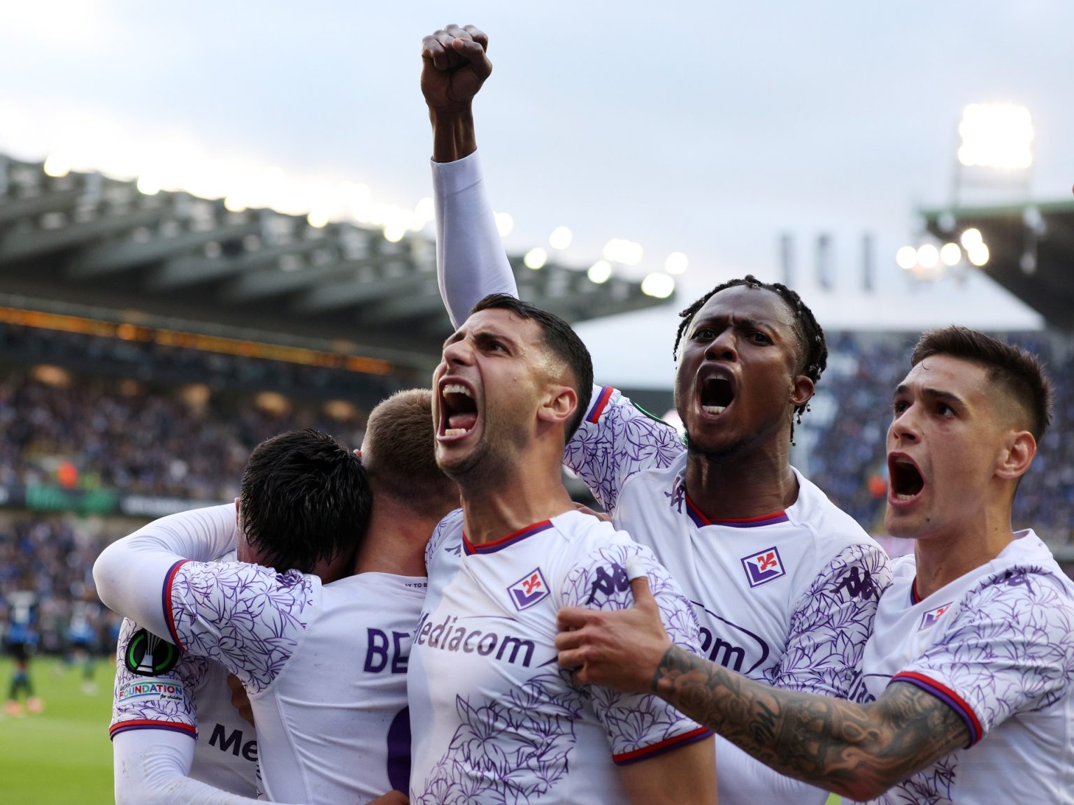 2152080241 1715195272