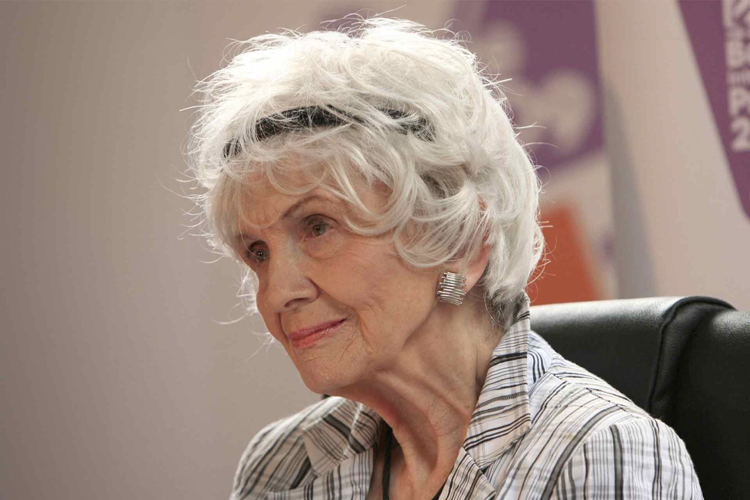 وفاة “سيدة فن الأقصوصة المعاصر” الكندية أليس مونرو 34RJ74L highres 1715760317