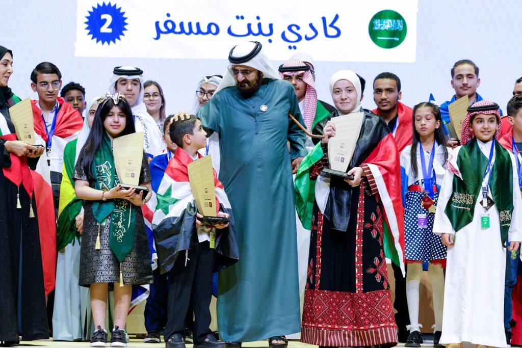 محمد بن راشد: فرحتنا بتدافع الشباب العربي بالملايين نحو القراءة تدفعنا للتفاؤل رغم جميع الظروف 1729680085 image