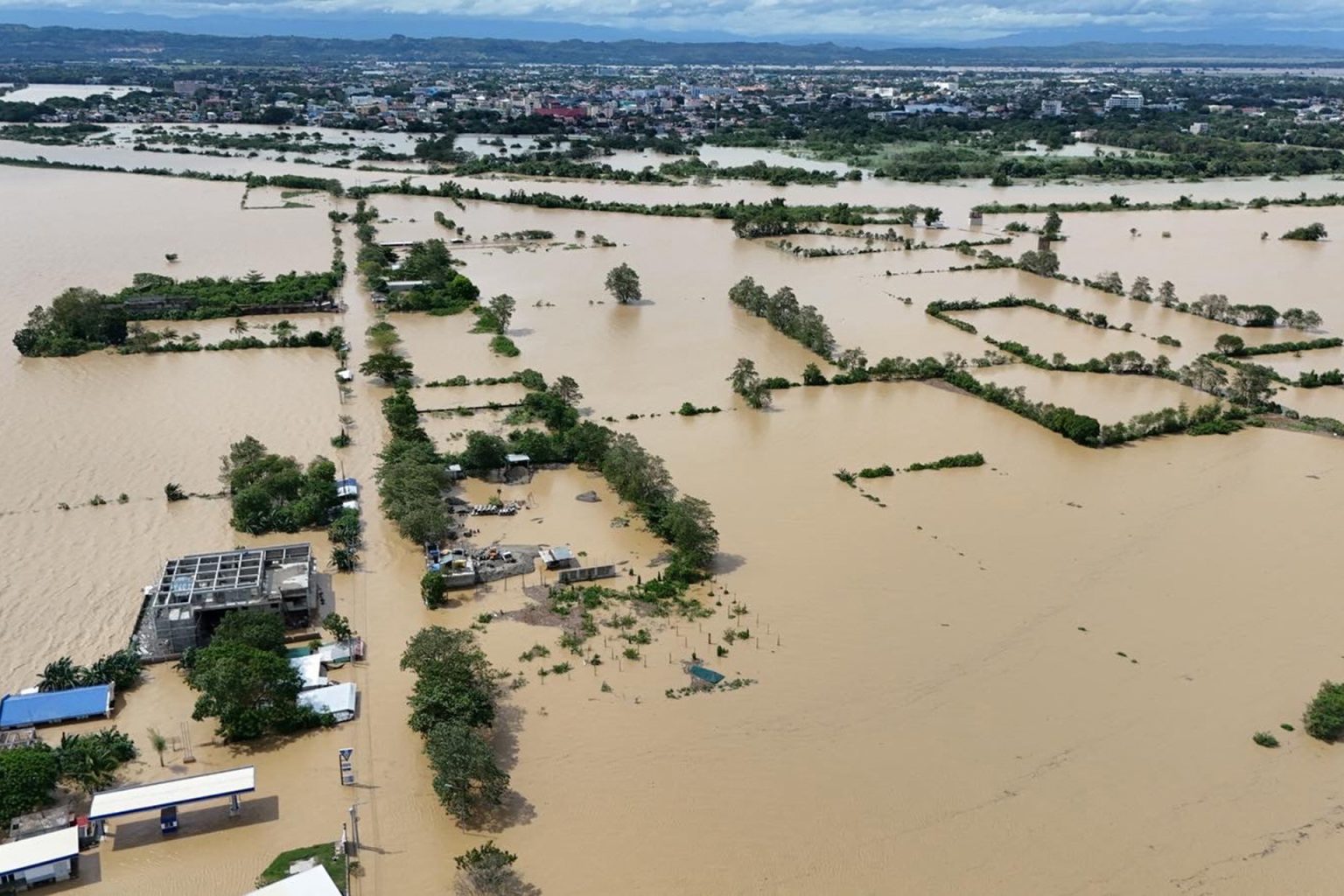 مقتل 46 في الفلبين جراء العاصفة المدارية ترامي Trami5 1729852679