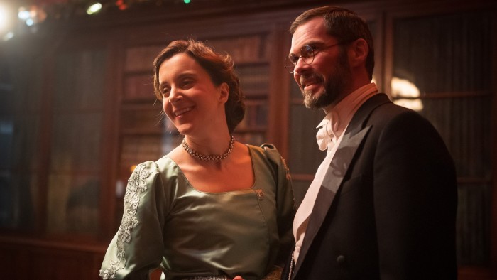 أصبح فيلم “الموتى” لجيمس جويس قطعة نزهة احتفالية معدية – مراجعة https3A2F2Fd1e00ek4ebabms.cloudfront.net2Fproduction2F29ef7446 bff1 4991 aa83 640e613d723a