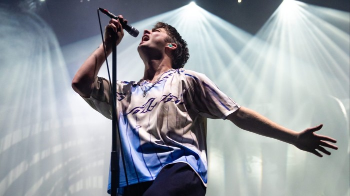 مراجعة Fontaines DC – الأناشيد المزعجة في مكان كهفي https3A2F2Fd1e00ek4ebabms.cloudfront.net2Fproduction2F70600296 e392 4ce2 80f4 ded0b552ff15