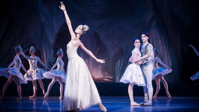 الباليه الوطني لأوكرانيا يتطلع إلى المستقبل من خلال ملكة الثلج التي تم إنشاؤها في زمن الحرب – مراجعة https3A2F2Fd1e00ek4ebabms.cloudfront.net2Fproduction2F24982833 ec91 460d a3e2 162cbc055f14