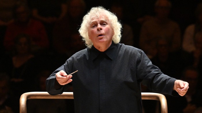 سيمون راتل في السبعين من عمره: قليلون هم من يستطيعون منافسة هذا المايسترو الرائع – مراجعة https3A2F2Fd1e00ek4ebabms.cloudfront.net2Fproduction2Fbabc0f33 8cd3 485d b1f1 a2a286bbd336