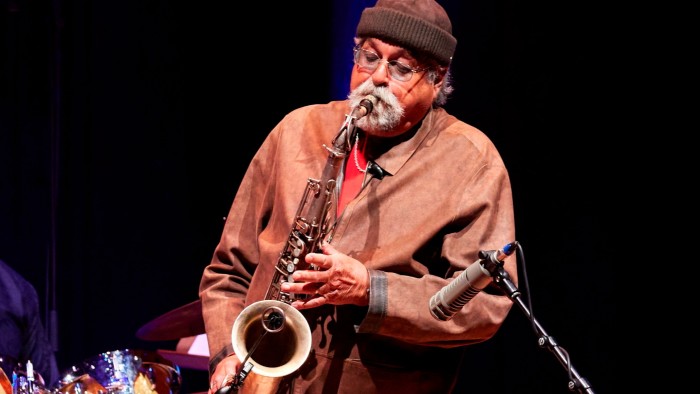 يلعب جو لوفانو الرباعي مع الحرية والتركيز والنار – مراجعة https3A2F2Fd1e00ek4ebabms.cloudfront.net2Fproduction2Fd39f86db 9c79 491d a964 2d2f9d713e63