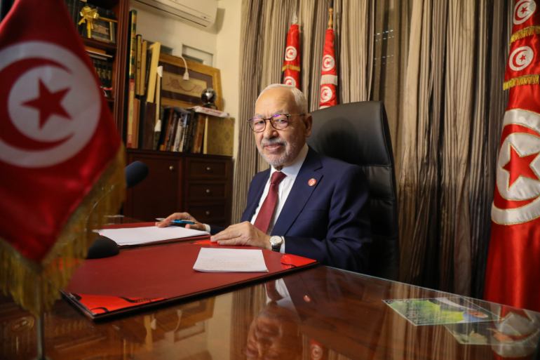 أندرو مارش "حول الديمقراطية المسلمة".. تأملات في فكر راشد الغنوشي 19 صورة 3: رئيس حركة النهضة المعتقل حاليا راشد الغنوشي/مقر الحركة/العاصمة تونس/مارس/آذار 2022 (صورة أرسلت لي من حركة النهضة ويمكن استخدامها دون أدنى إشكال)