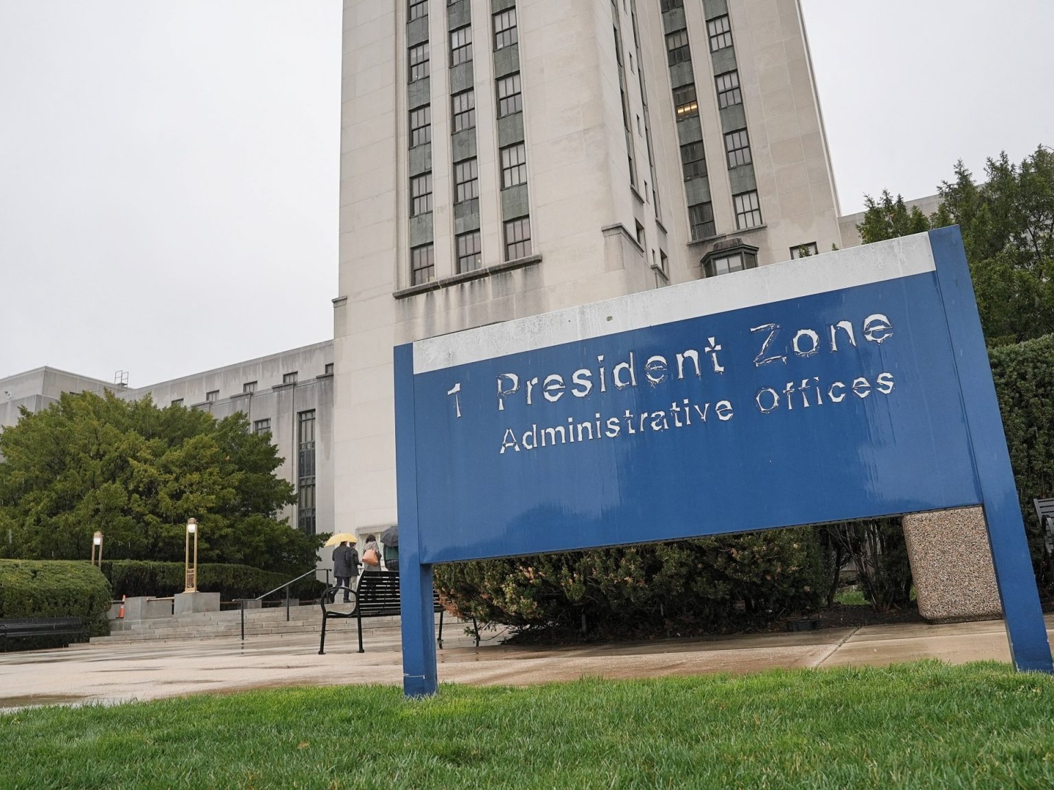 ترامب يخضع لأول فحص طبي خلال ولايته الثانية 02D98A 3 1744435248