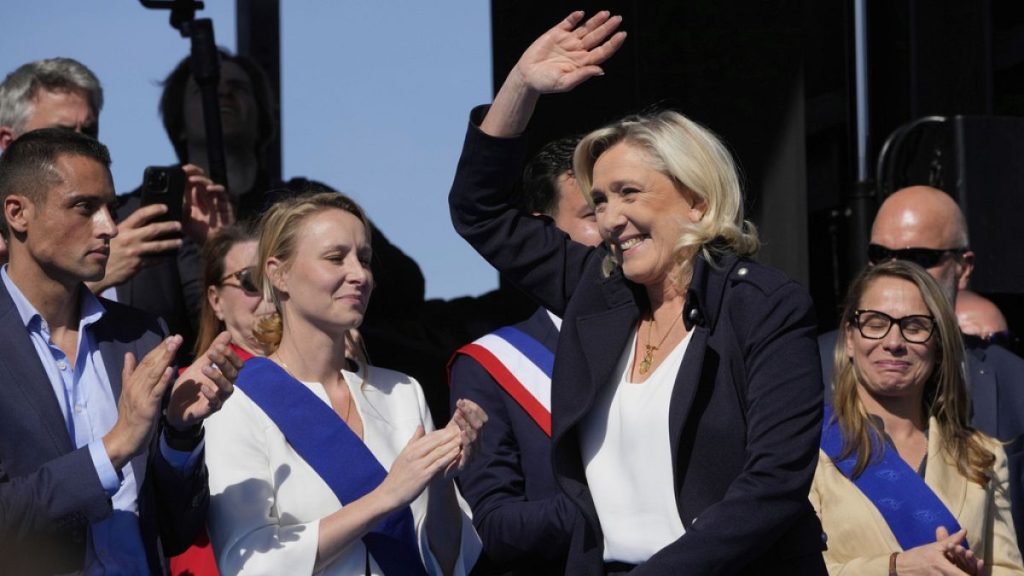 تم فضح مقاطع الفيديو الفيروسية التي تدعي أنها تظهر تجمعات الدعم لمارين لوبان 1200x675 cmsv2 ad4d7bca d1be 55e7 9b23 d10764fc7c38 9209980