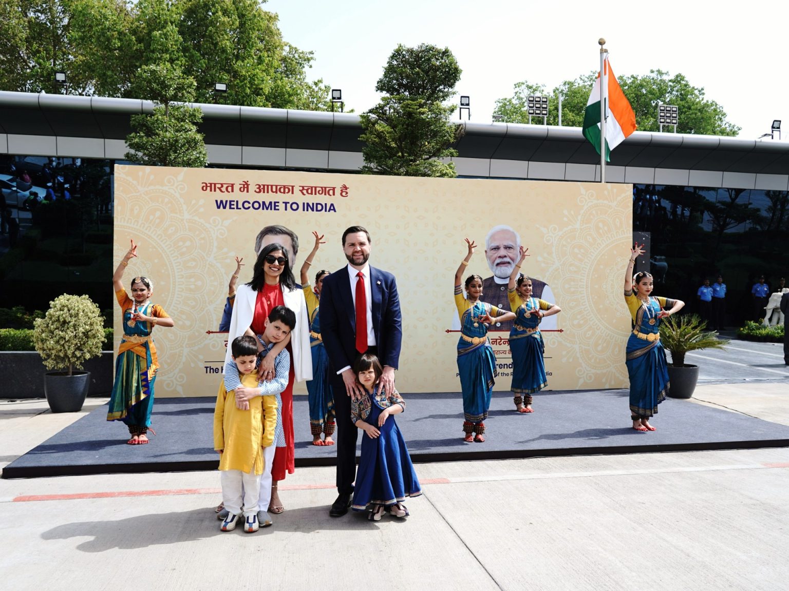 فانس في الهند تمهيدا لزيارة ترامب والصين هاجس الاثنين 12982832 1745223110