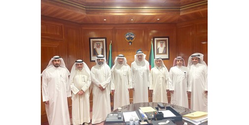 نقابة «الكهرباء» ناقشت مع المخيزيم نظام النوبة وبدل التلوث وموعد فتح باب النقل 1304954 1