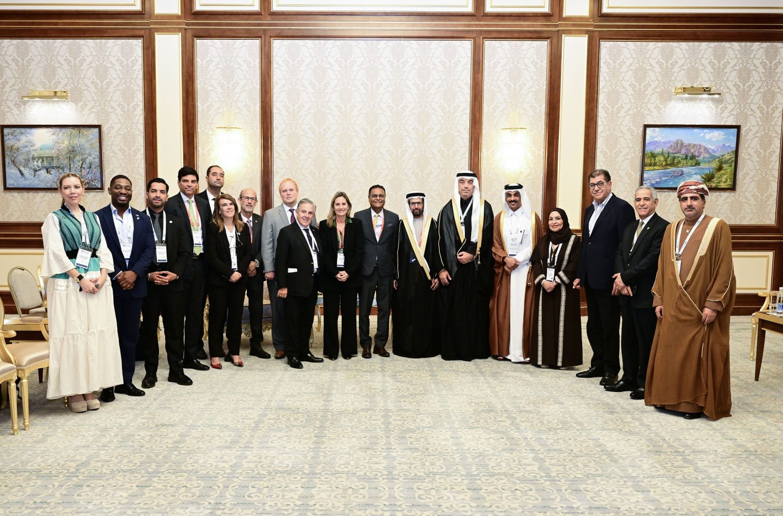 الشعبة البرلمانية الإماراتية تترأس اجتماع ممثلي المجالس التشريعية الخليجية مع وفد مجموعة غرولاك في طشقند 1743943616 image