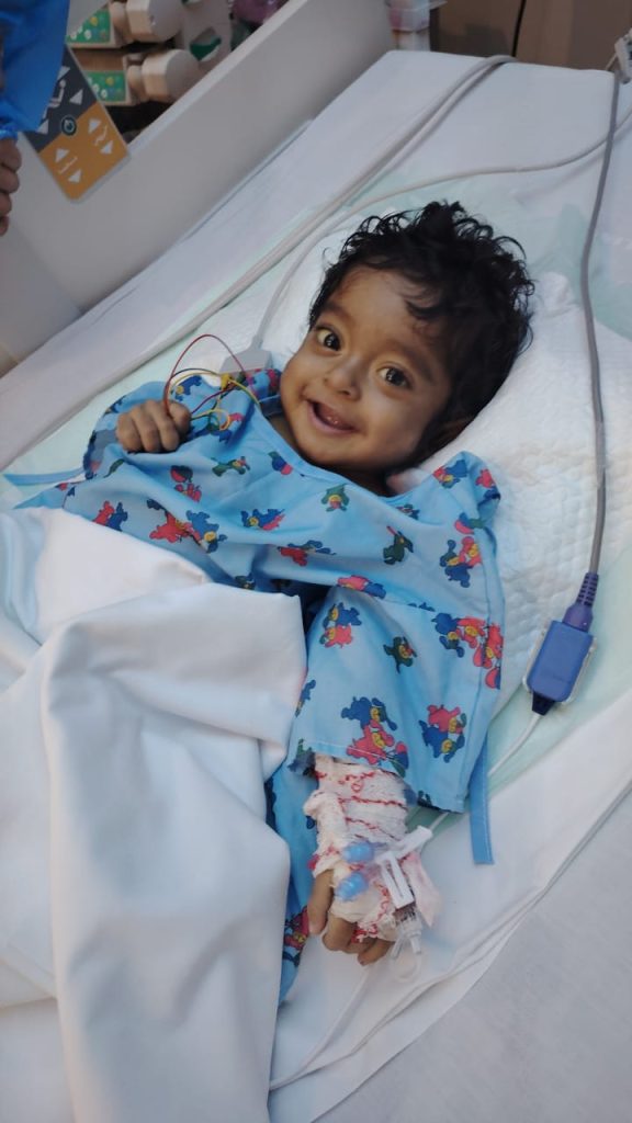 أول عملية زراعة كبد لطفل يبلغ من العمر 13 شهراً في مستشفى كينغز كوليدج لندن في دبي 1744902814 image