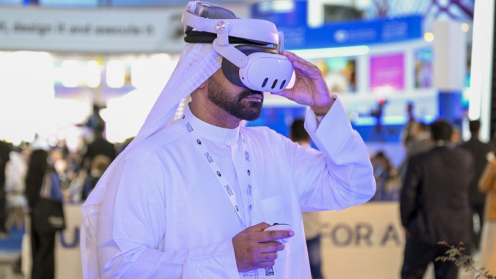 مختصون: الذكاء الاصطناعي «لن يسرق» وظائف البشر 1745279493 image