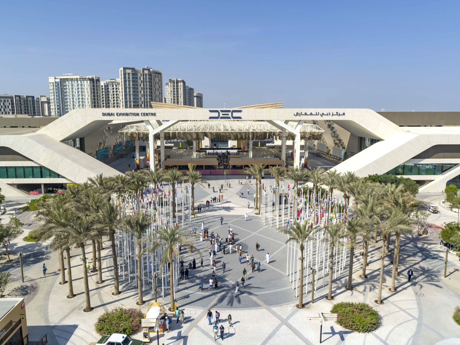 مركز دبي التجاري العالمي يحقق ناتجاً اقتصادياً بقيمة 22,35 مليار درهم في 2024 1745781376 image