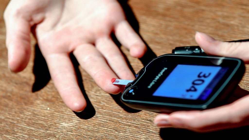 إنقاص الوزن طوق نجاة.. باحثون يؤكدون: يُزيد فرص الشفاء من السكري 1745849755 image