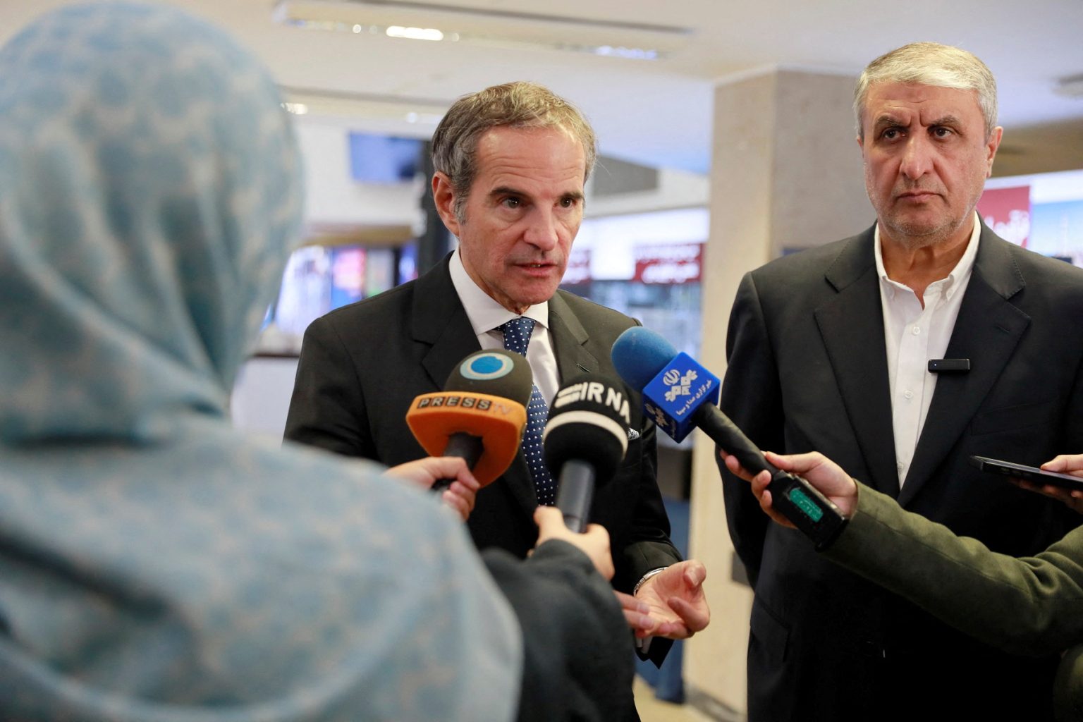 كيف ستنعكس مخرجات زيارة غروسي لطهران على مفاوضات روما؟ 2025SSI 1744915526