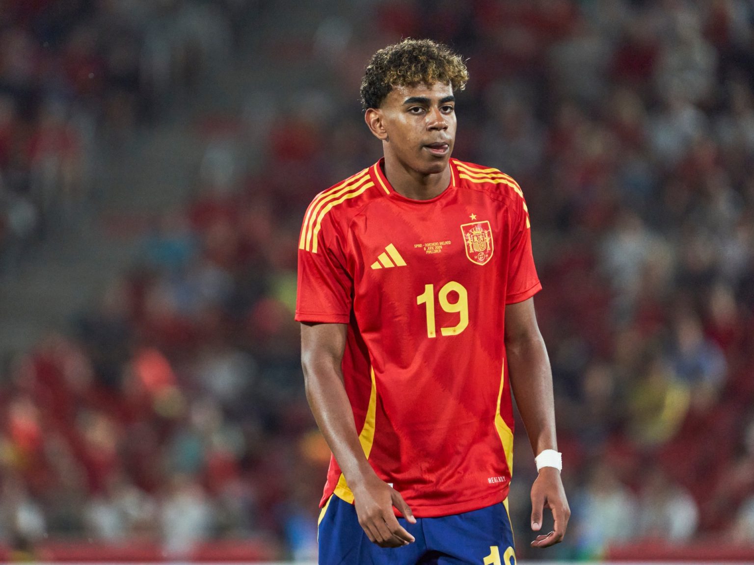 كواليس محادثات الركراكي مع لامين جمال لإقناعه بتمثيل المغرب 2156744980 1718103748