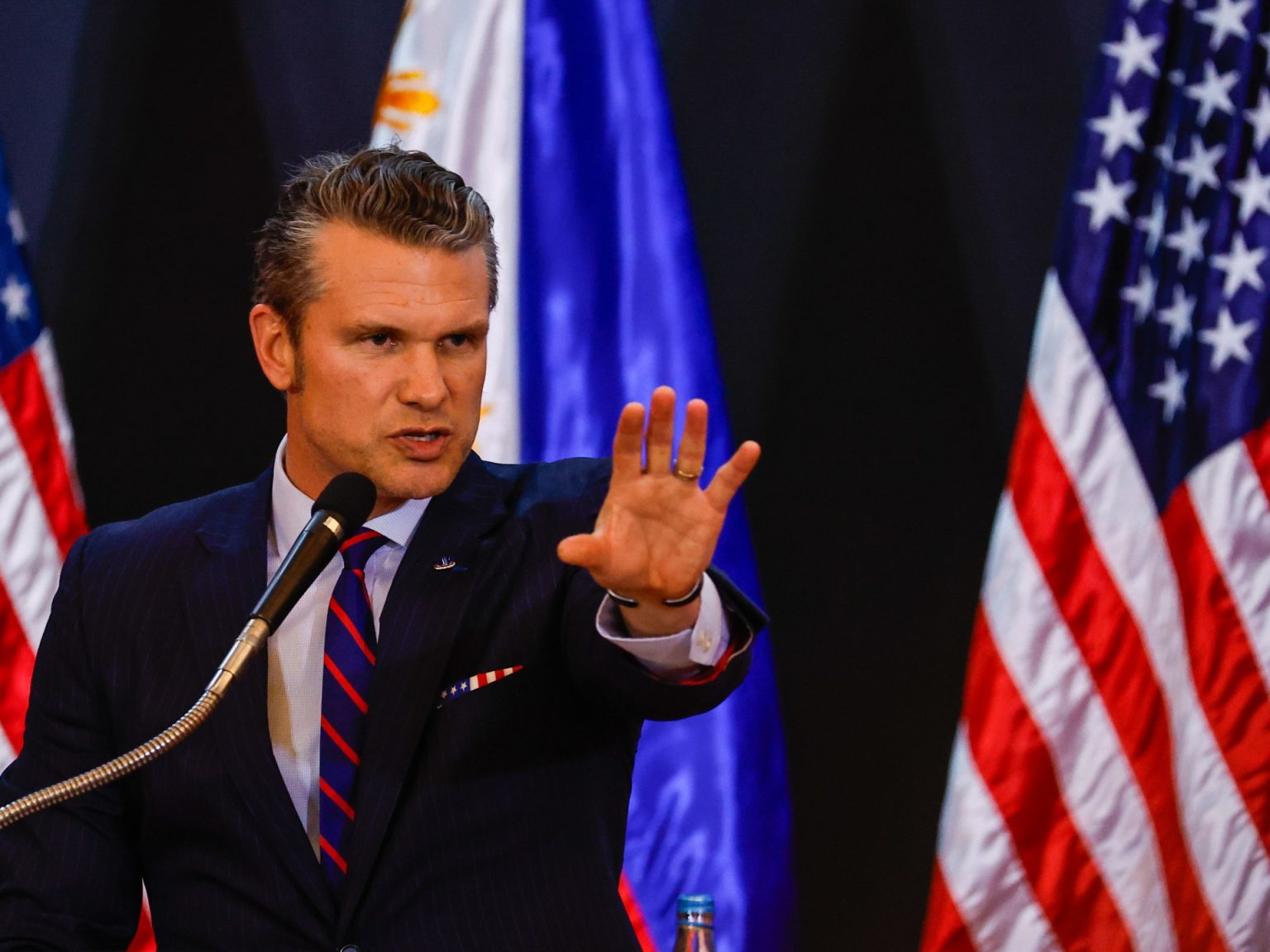 وزير الدفاع الأميركي: لا نسعى لحرب مع الصين لكن سنردع تهديداتها 37466574 1744111362