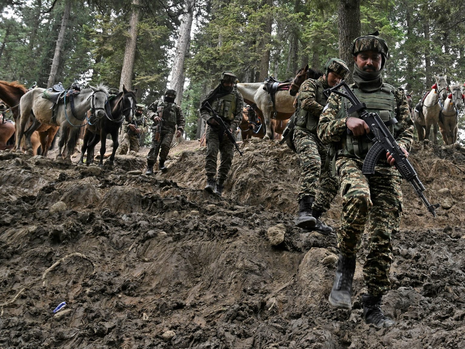 هجوم كشمير.. تداعيات خطيرة وشكوك بشأن دوافعه AFP 20250423 1745739169