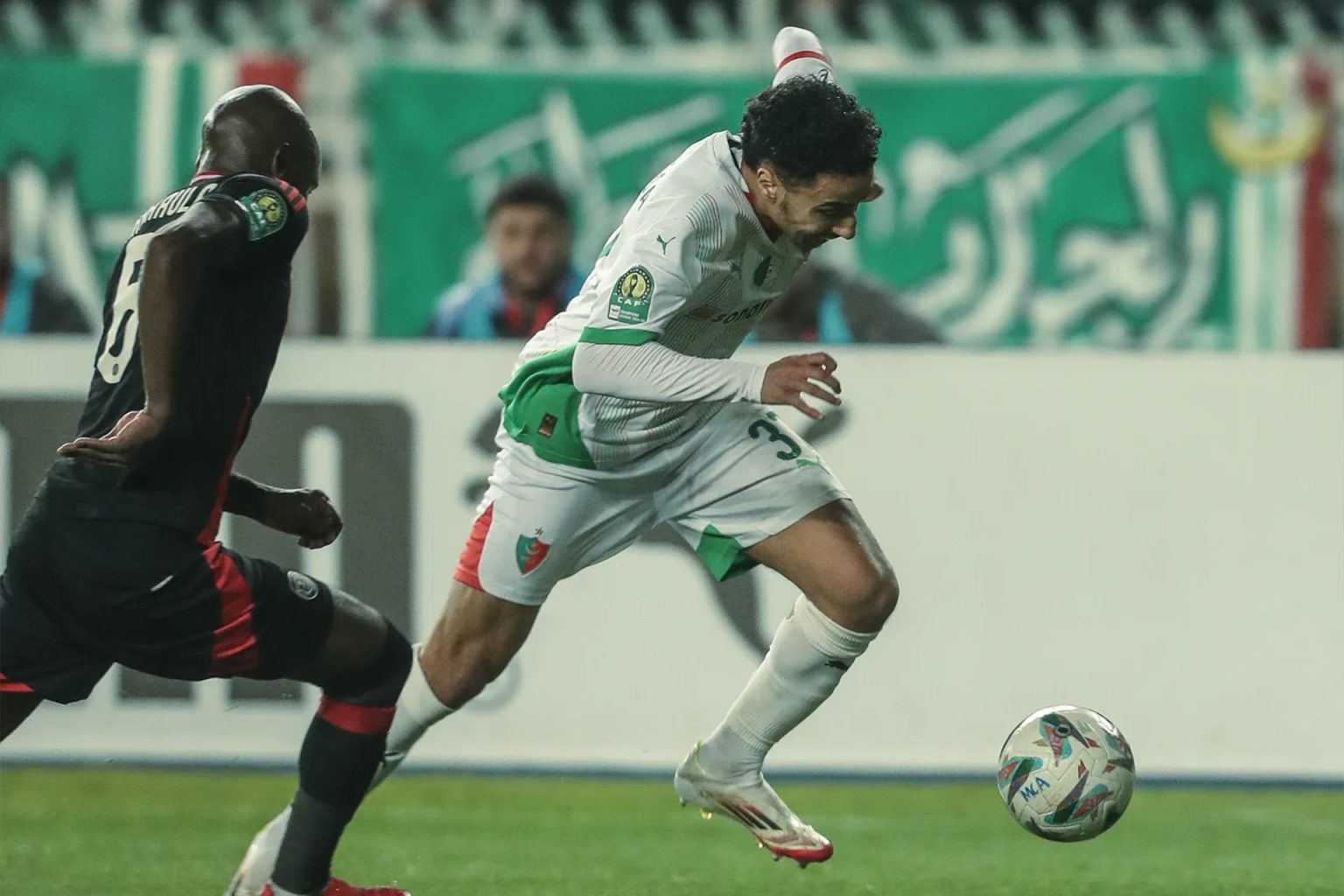 أورلاندو بيراتس يطيح بمولودية الجزائر من ربع نهائي دوري أبطال أفريقيا D8A8D984D8A756 1744226246