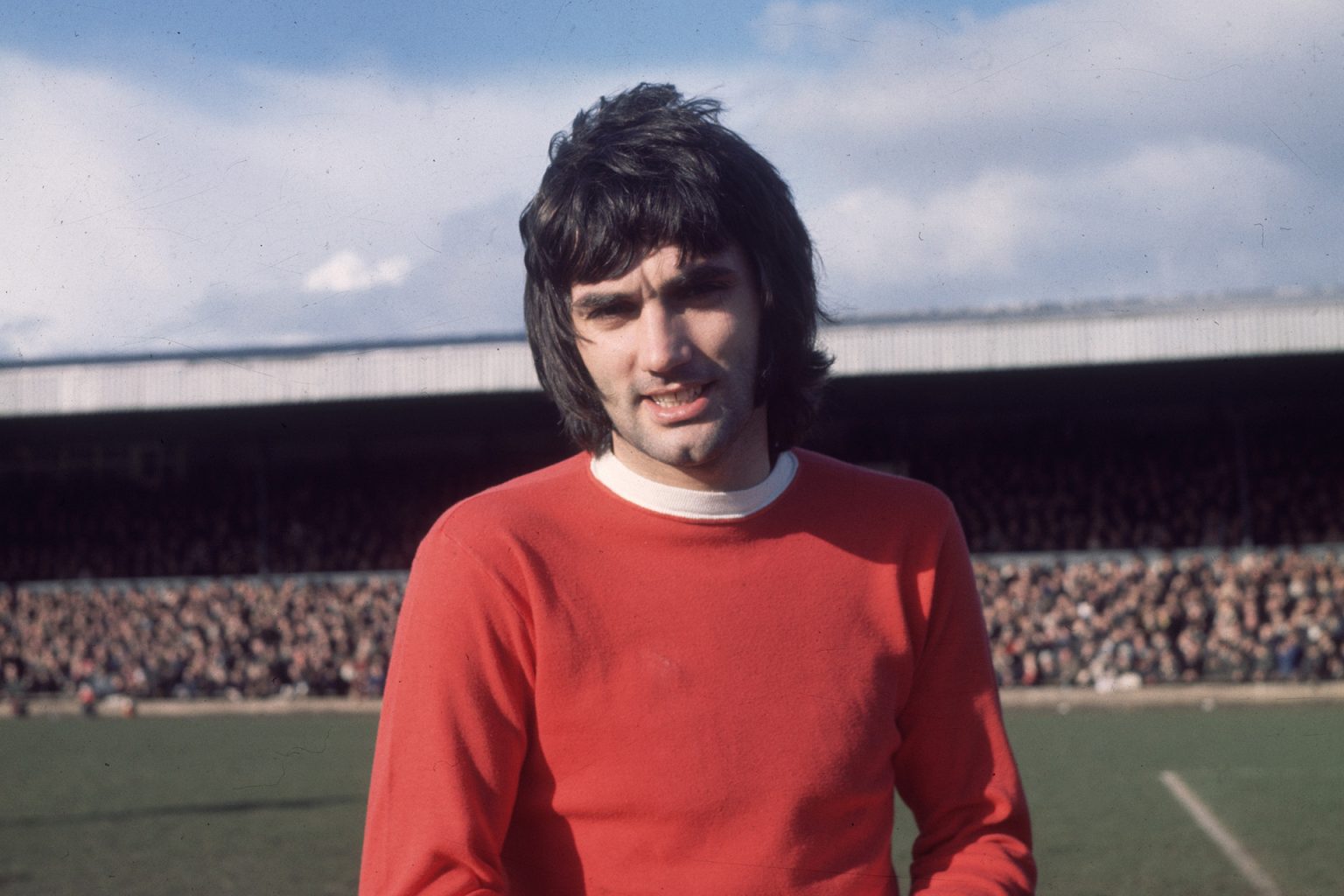 جورج بيست.. رحلة أسطورة كروية من النجومية إلى الإدمان GettyImages 3162834 1745493064