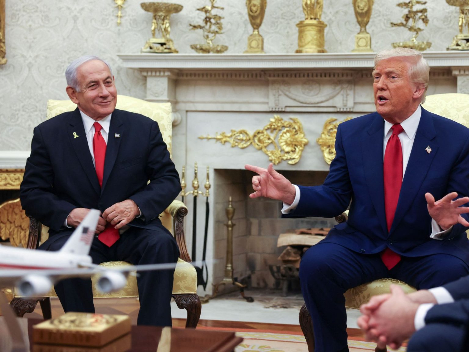 يديعوت أحرونوت: إسرائيل قد تضرب إيران دون تنسيق مع واشنطن RC26TDANZ56Q 1744987188