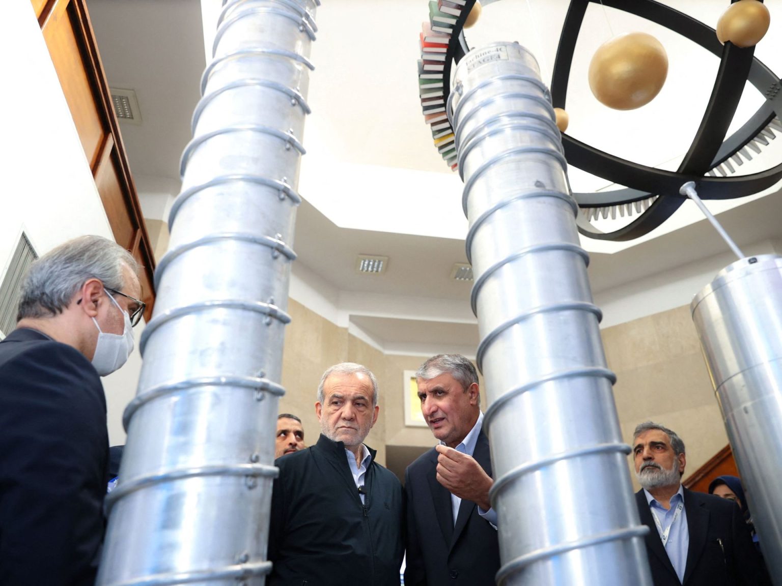 أميركا وإيران تتقدمان نحو اتفاق محتمل والقلق يتصاعد بإسرائيل RC2BUDARJU47 1744350188