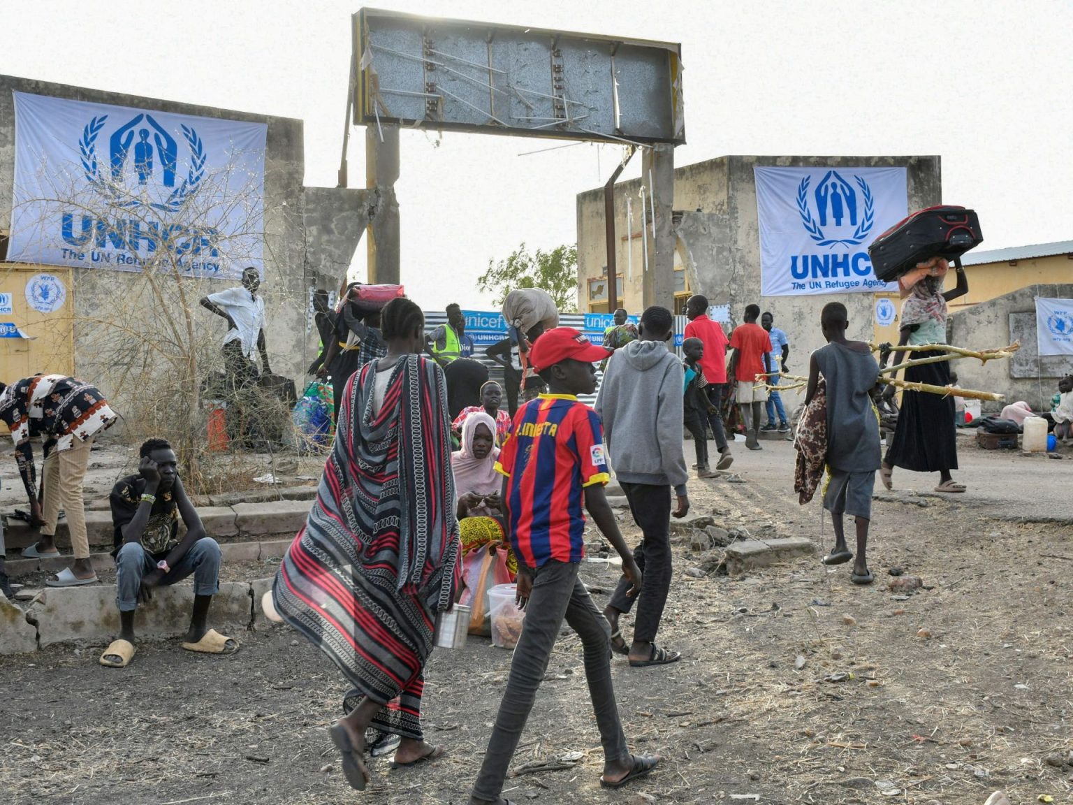 تصاعد العنف بجنوب السودان يفاقم الأزمة الإنسانية ويؤدي لنزوح 125 ألف شخص RC2QP0AUTSLL 1730187224