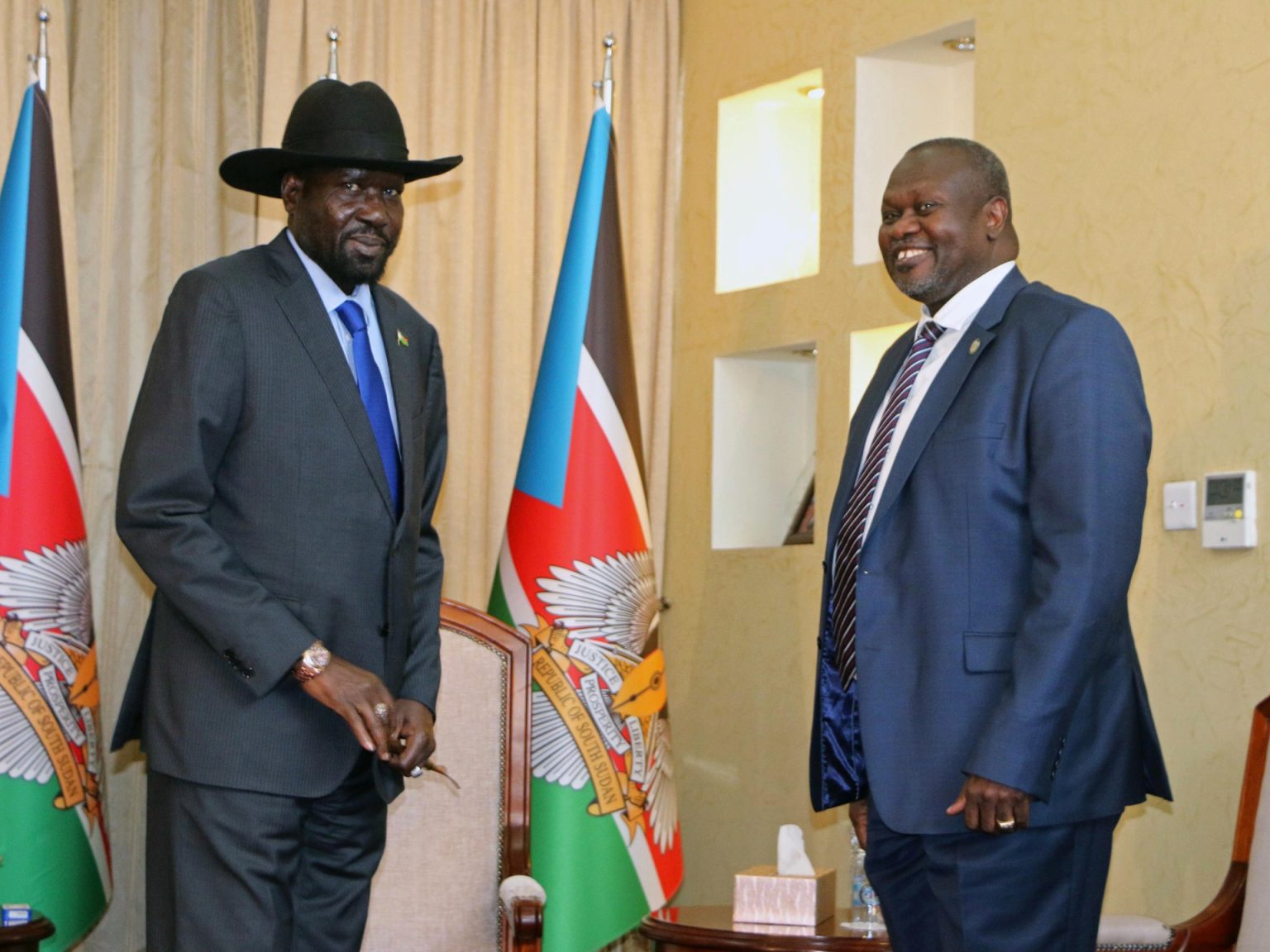 مجلة أميركية: جنوب السودان على شفا حرب أهلية Riek Machar1 1745935367