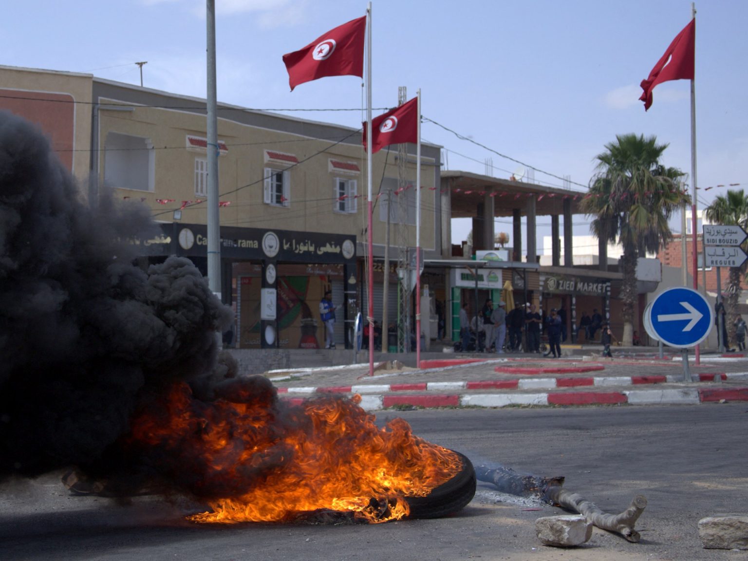 احتجاجات “المزونة” تشعل منصات التواصل بتونس afp 6800bc64b3dd 1744878692