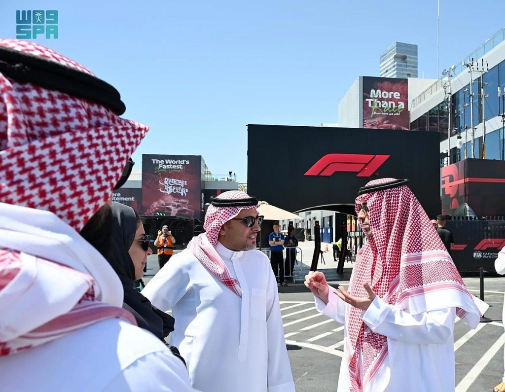 محافظ جدة يتفقد حلبة كورنيش جدة استعدادًا لسباق جائزة السعودية الكبرى stc للفورمولا1 ajel2F2025 04 162Fh0v9kwwl2FcHbXDzdJbNeFuVfnqW7jorP9F8YtvFi3anIdrBQ1.webp