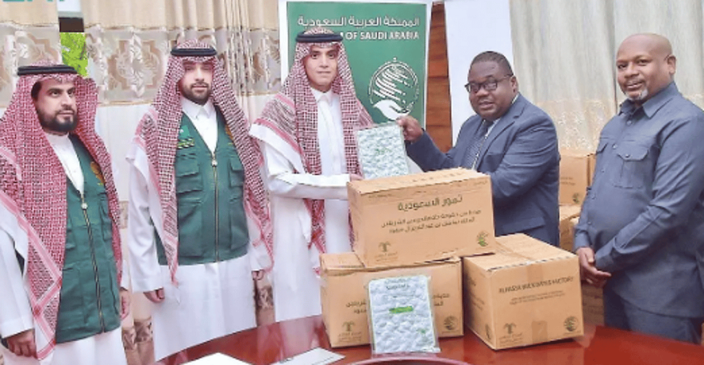 مركز الملك سلمان للإغاثة يسلّم 25 طنًا من التمور هدية المملكة لزنجبار ajel2F2025 04 232Fxh4sx3jb2FCapture