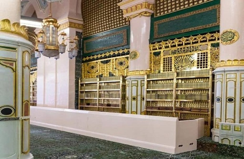 خلال عام واحد.. أكثر من 13 مليون زائر للصلاة في الروضة الشريفة ajel2F2025 04 252Fp9vnig412FIMG 20250425 WA0028